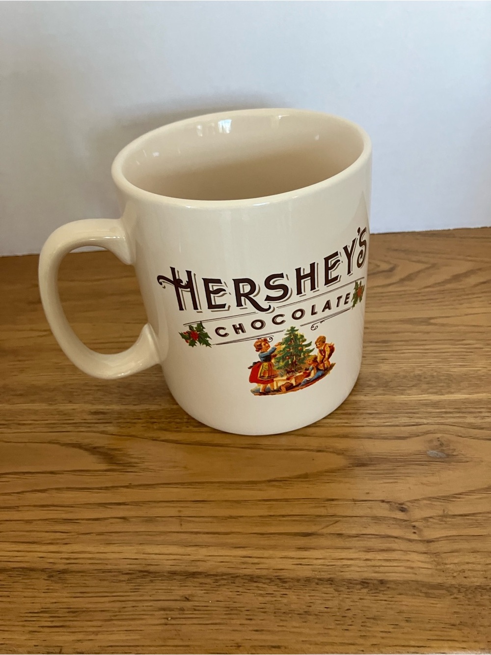 Hershey's Cream White Holiday Chocolate Mug
